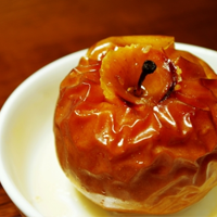 バーベキューで美味しい食材である焼きリンゴ